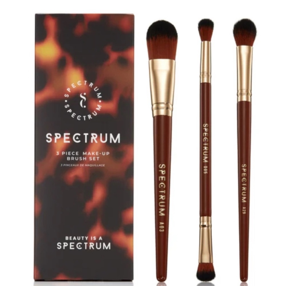 Spectrum 3-Piece Makeup Brush Set - New in Box lip